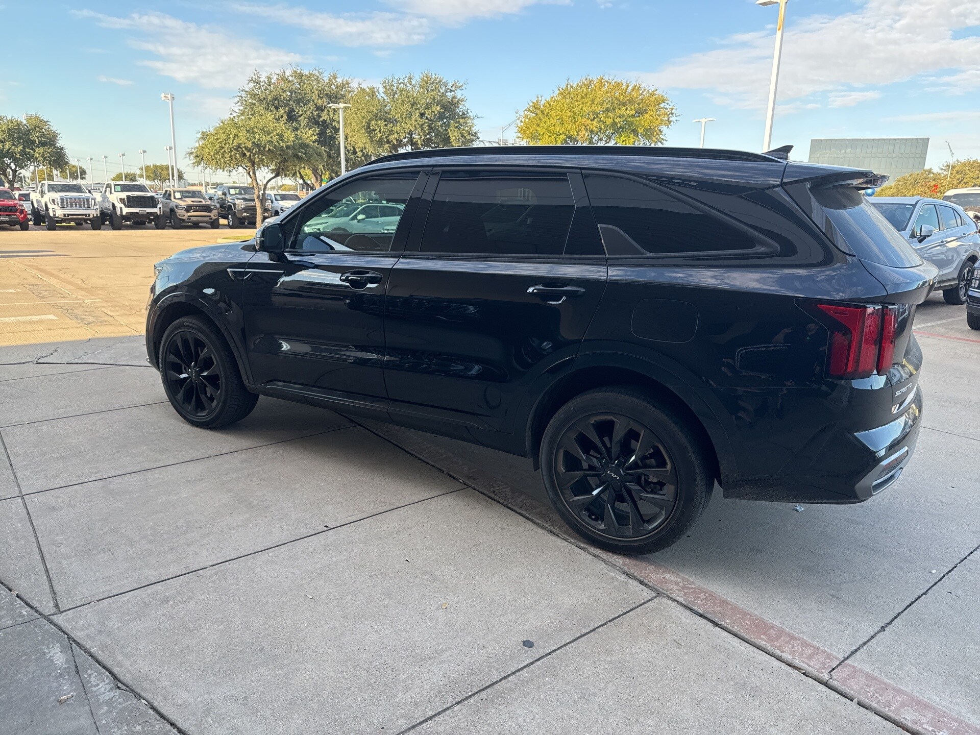 2023 Kia Sorento SX photo 2