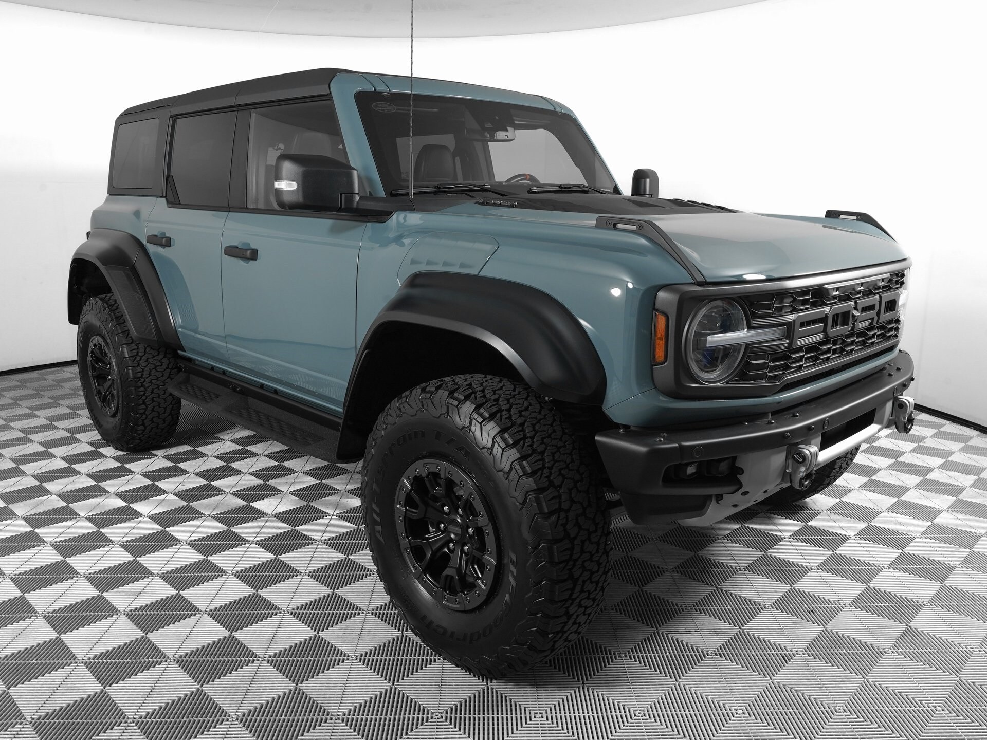 2023 Ford Bronco Raptor photo 3