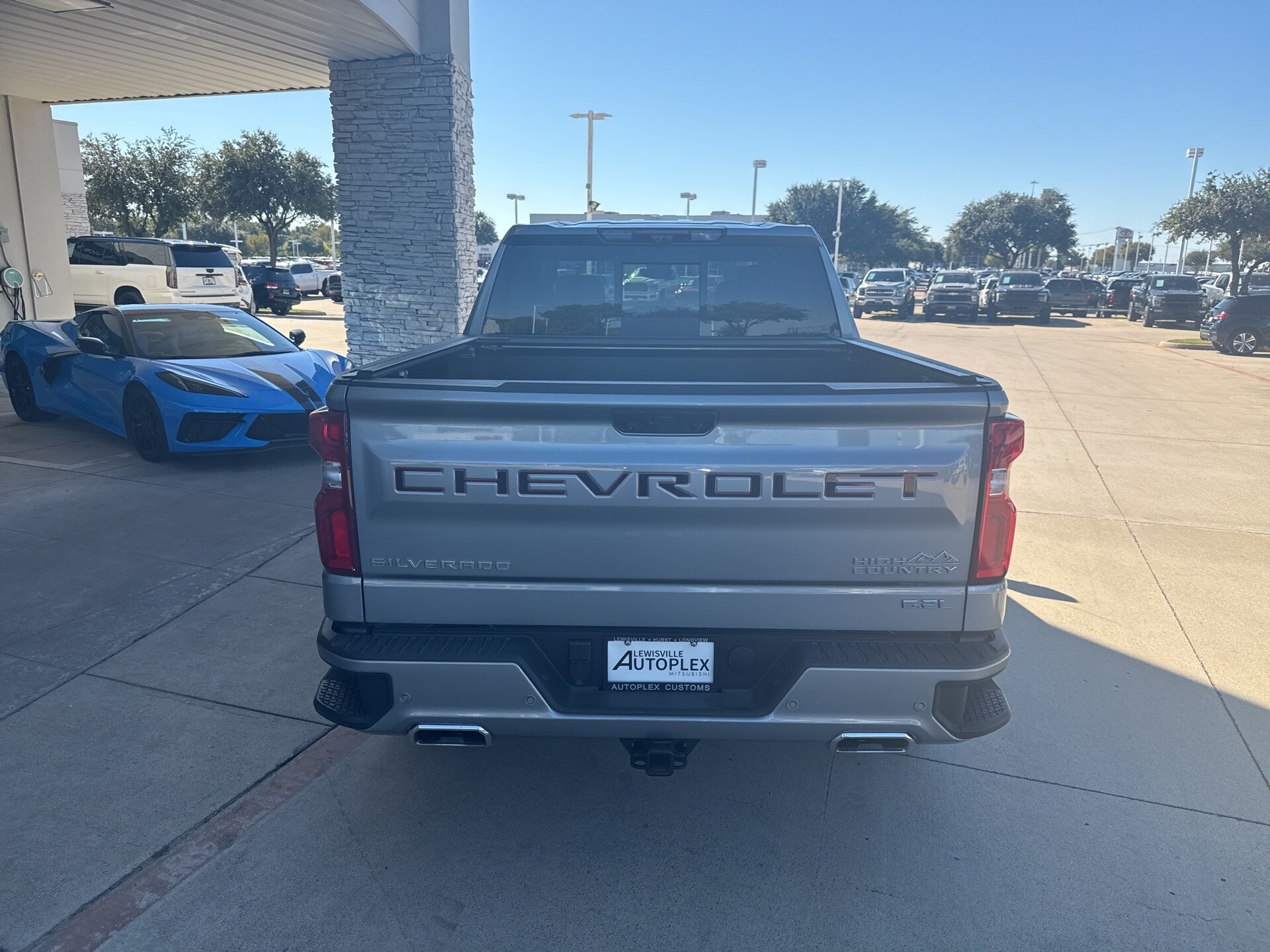 2024 Chevrolet Silverado 1500 High Country photo 4