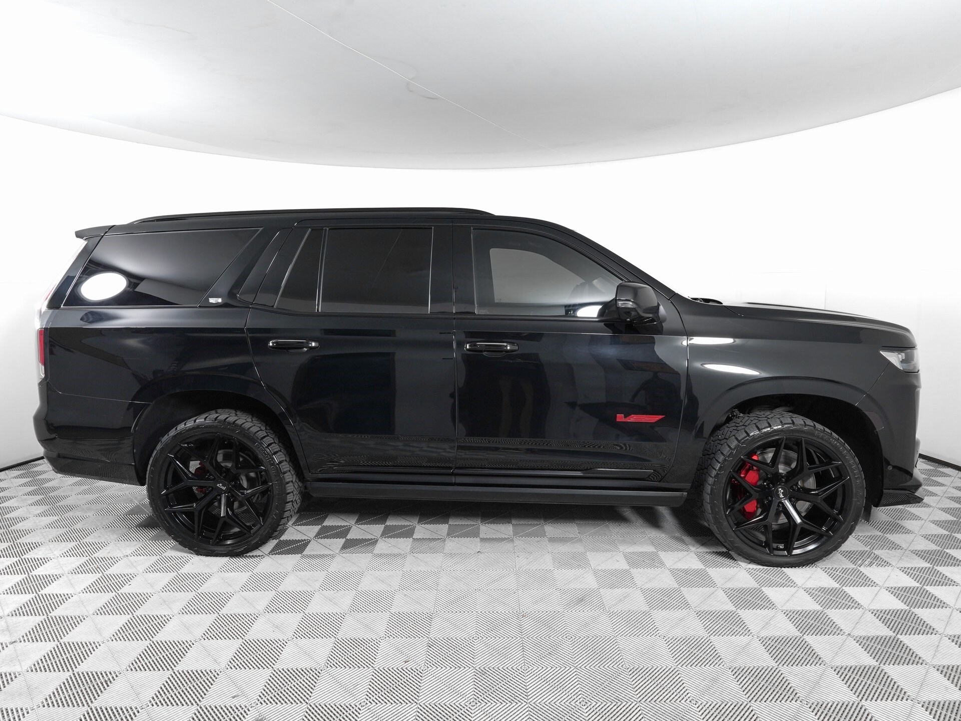 2023 Cadillac Escalade V-Series photo 3