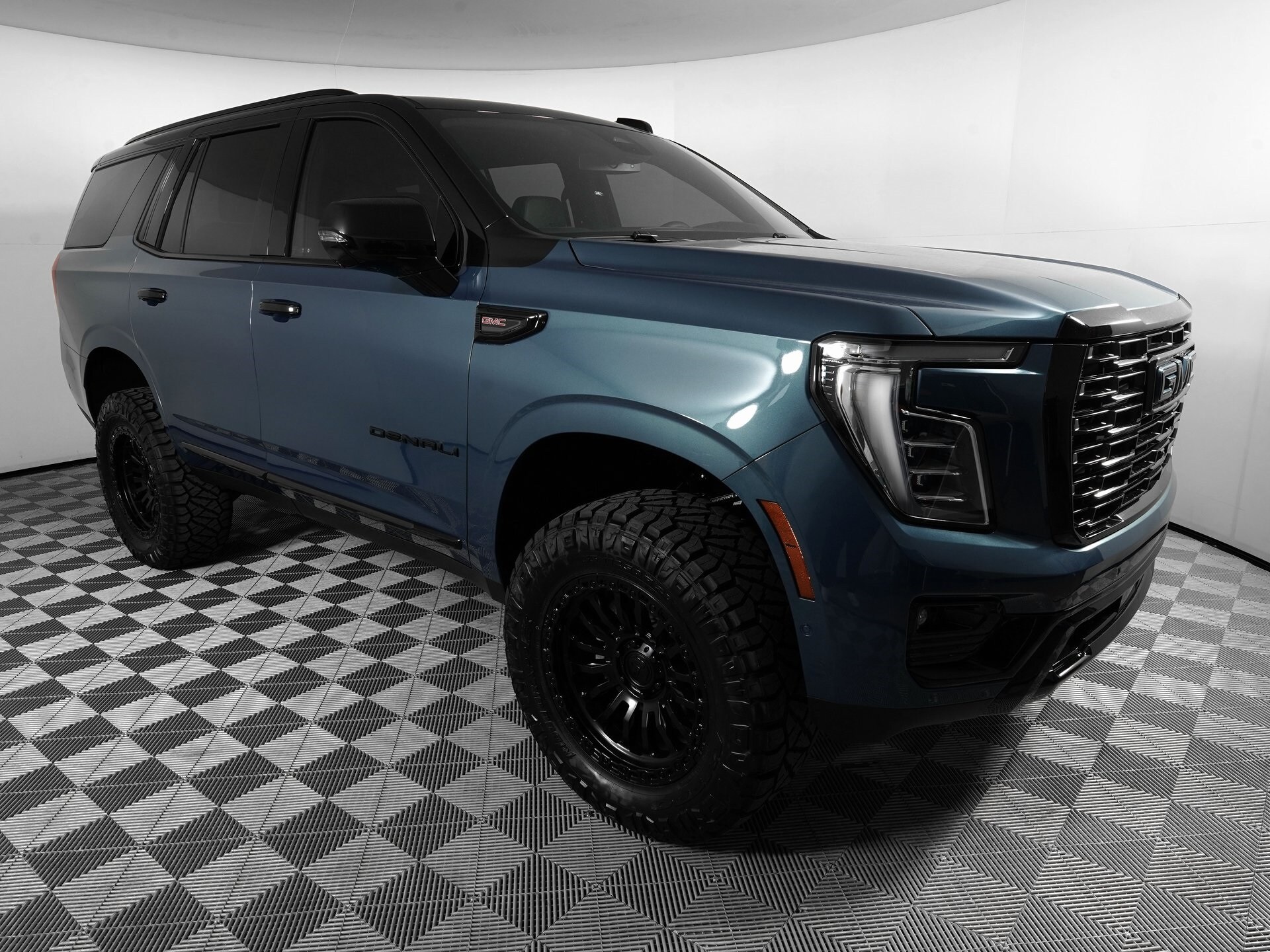 2025 Gmc Yukon Denali photo 3