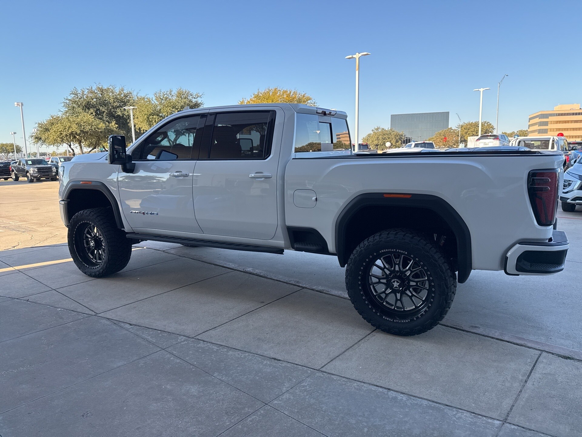 2025 Gmc Sierra 2500 HD AT4 photo 3