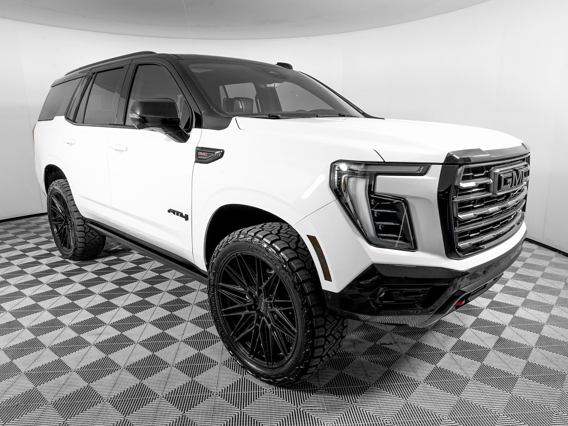 2025 Gmc Yukon AT4 Ultimate photo 2