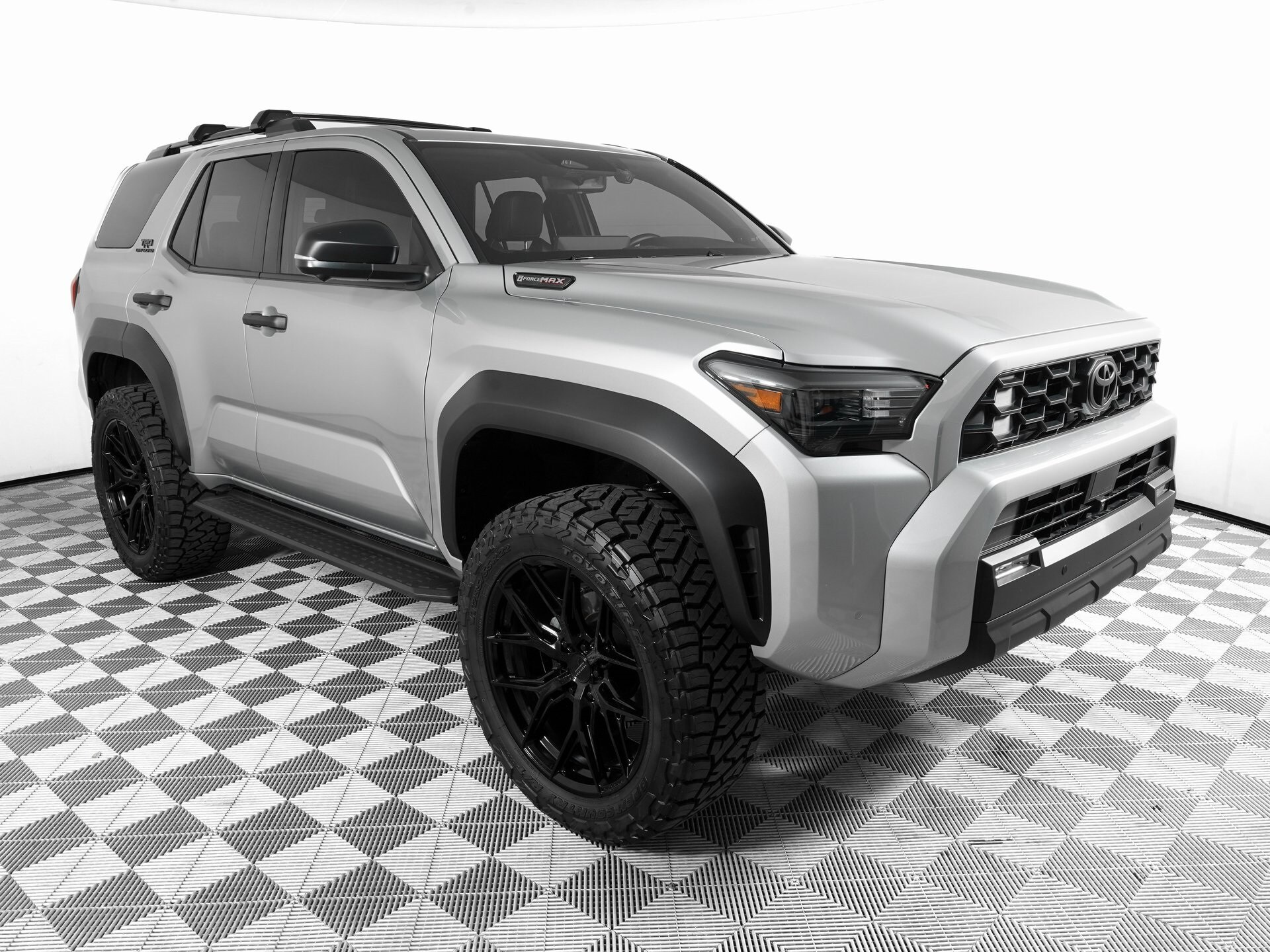 2025 Toyota 4Runner TRD Off-Road photo 3