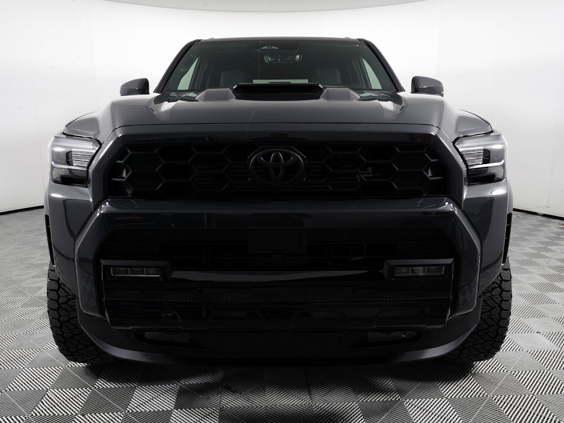 2025 Toyota 4Runner TRD Sport photo 2