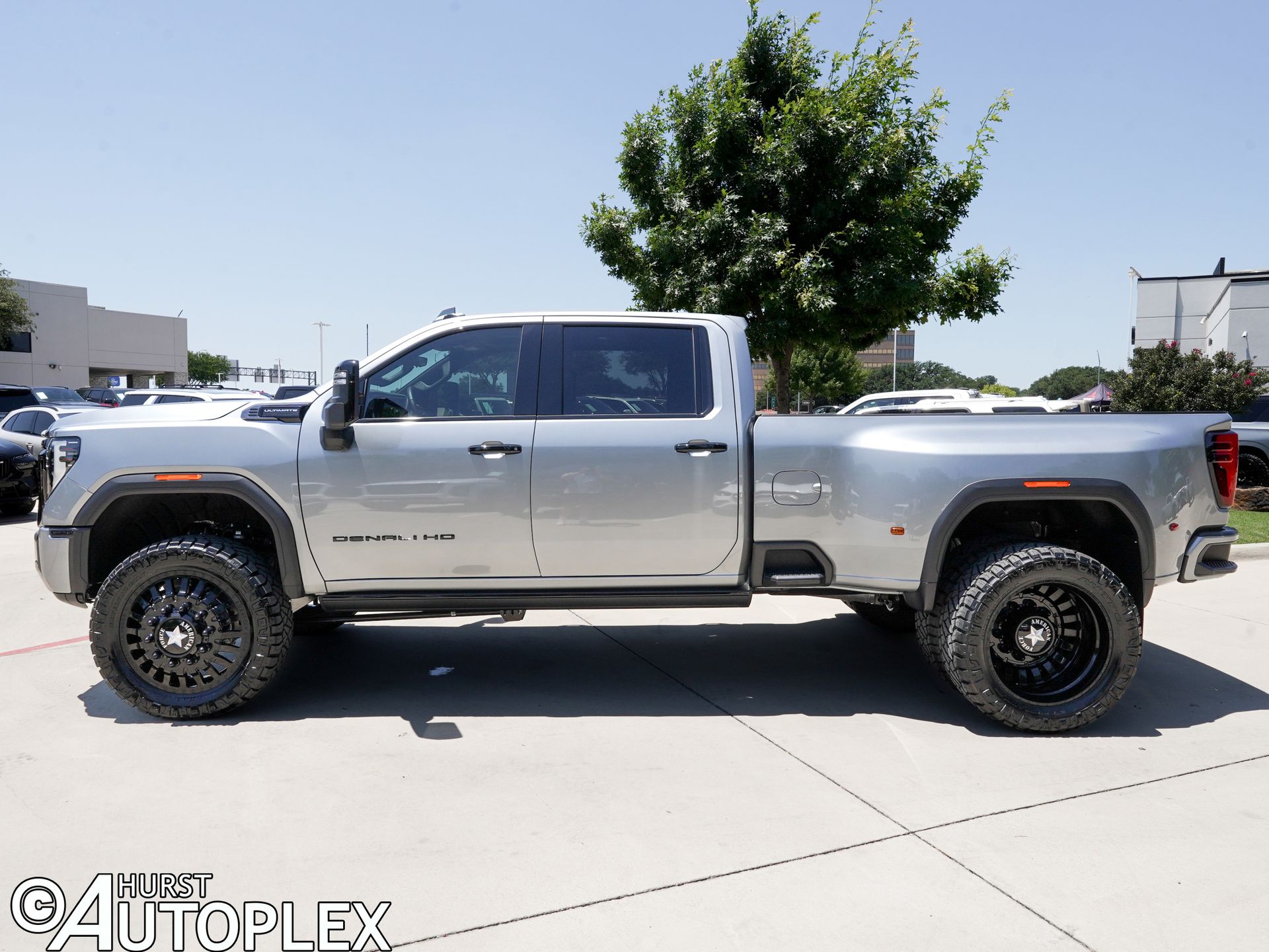 2026 GMC Sierra 3500HD Denali Ultimate - Photo 8
