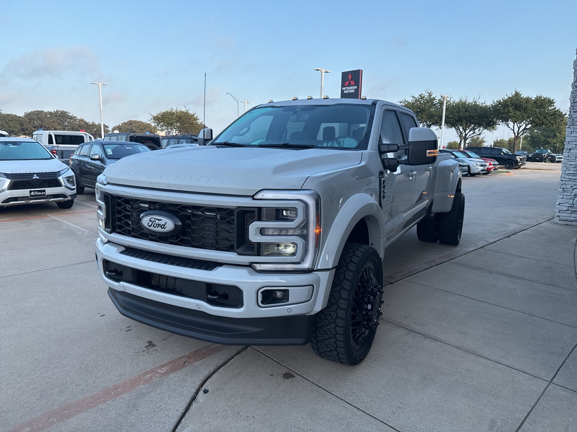 2025 Ford F-450 Platinum photo 2