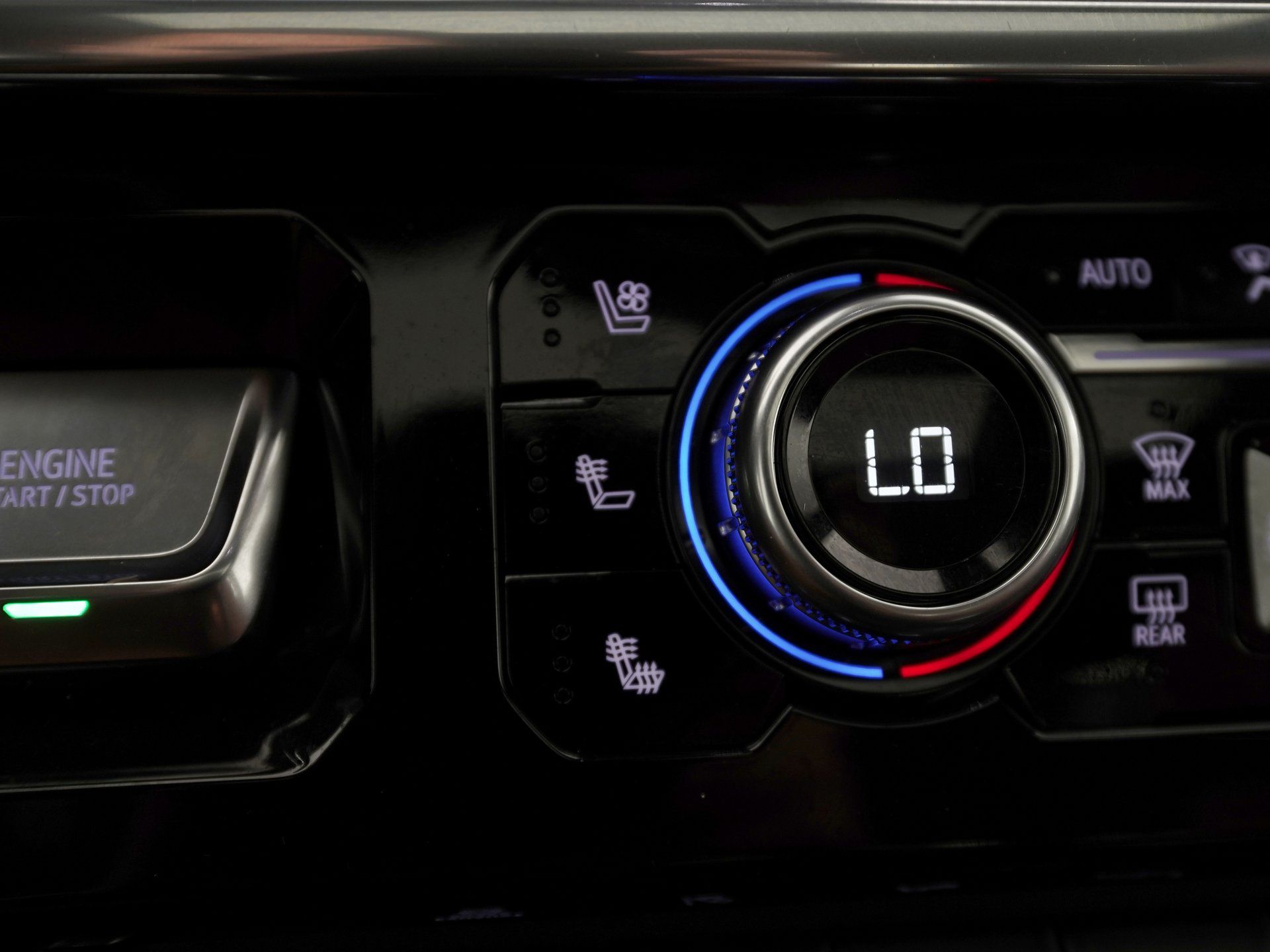 2025 GMC Sierra 3500HD Denali Ultimate - Photo 24