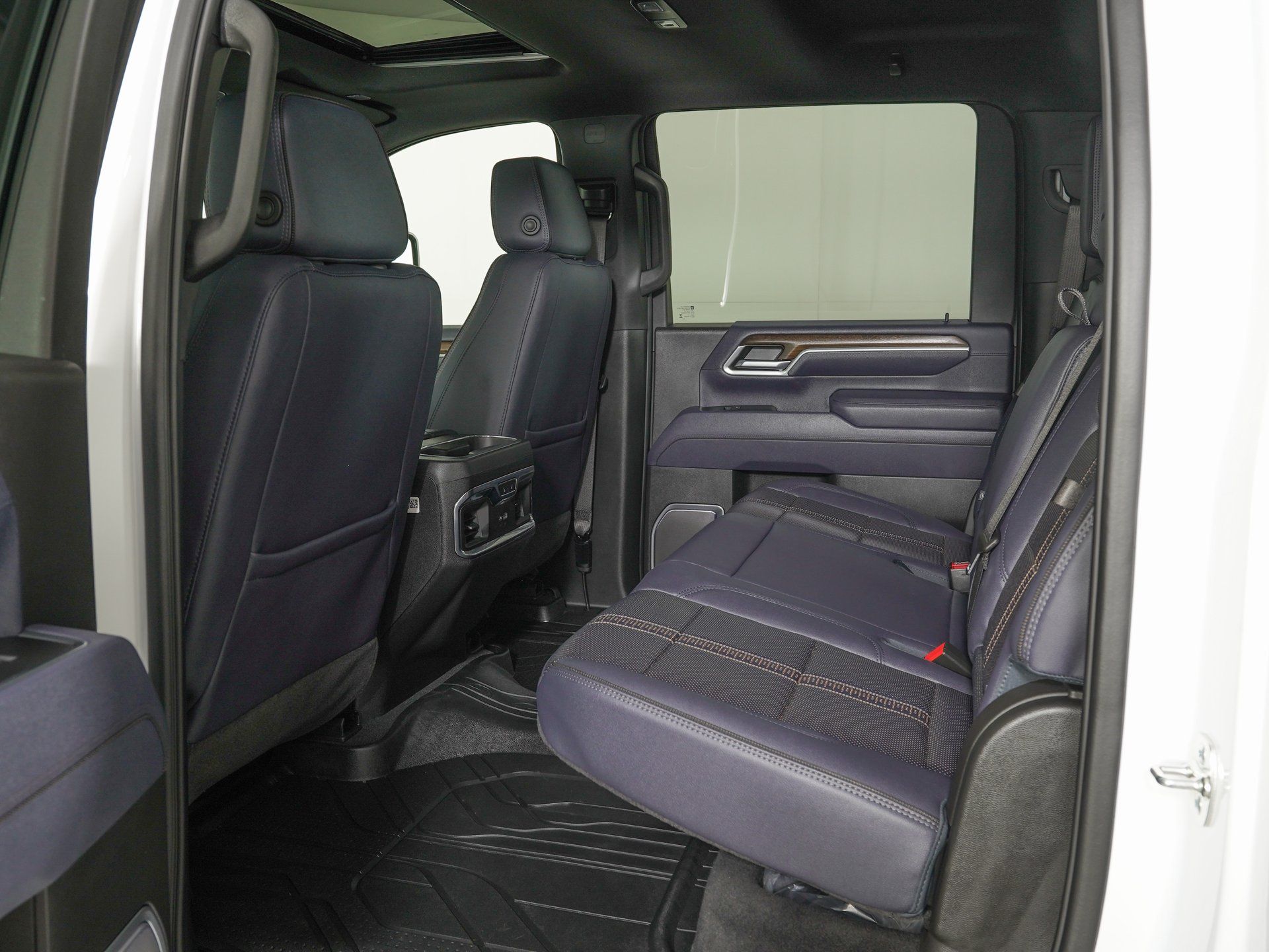 2026 Chevrolet Silverado 3500HD High Country - Photo 12
