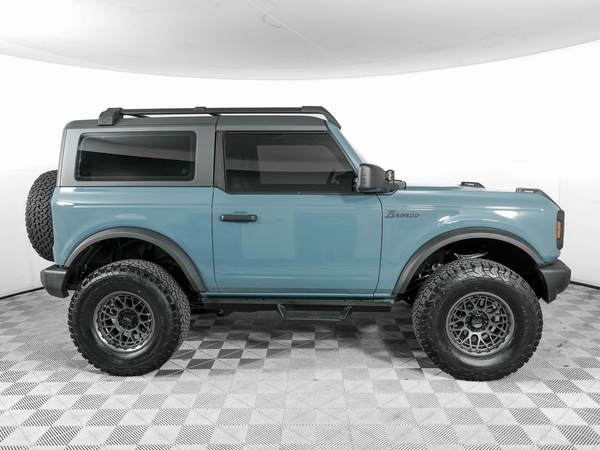 2023 Ford Bronco Base photo 4