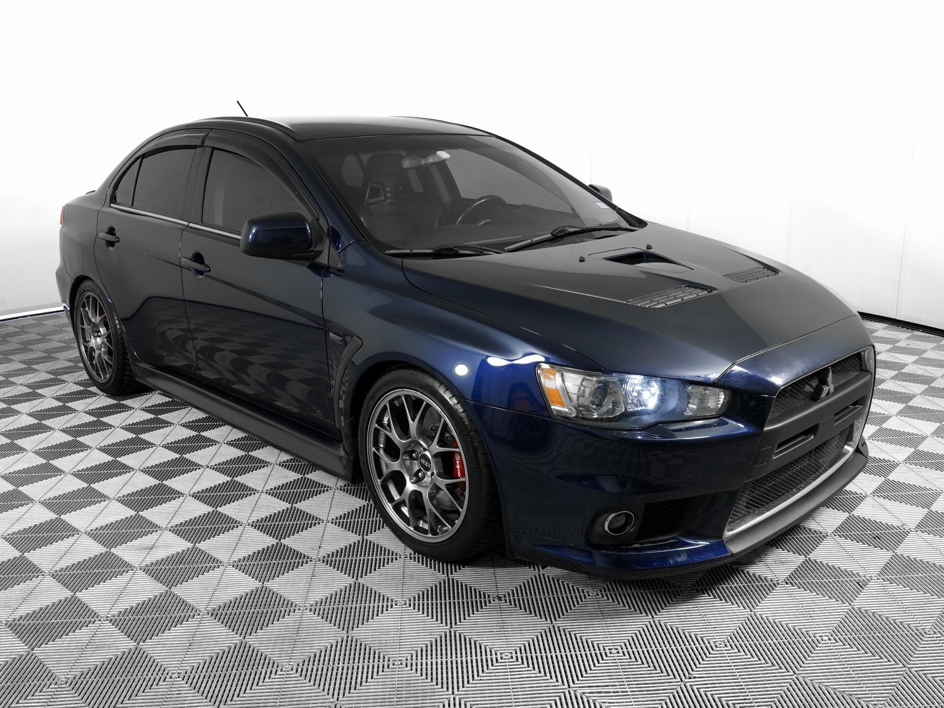 2014 Mitsubishi Lancer Evolution MR photo 3