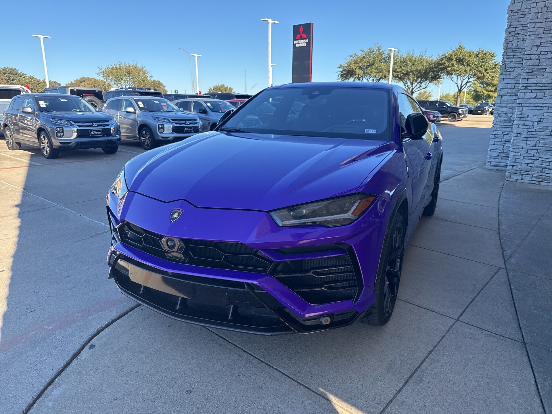 2021 Lamborghini Urus photo 2