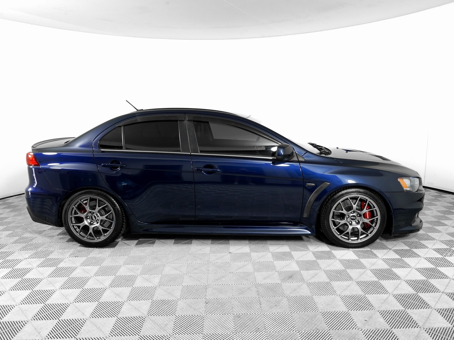 2014 Mitsubishi Lancer Evolution MR photo 4