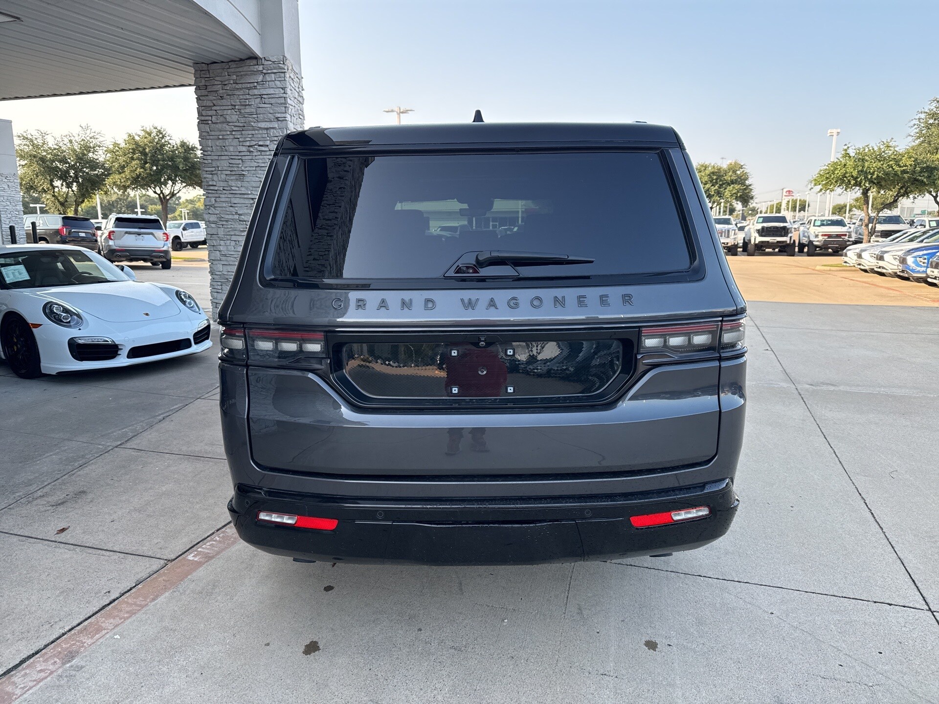 2024 Jeep Grand Wagoneer L II photo 4