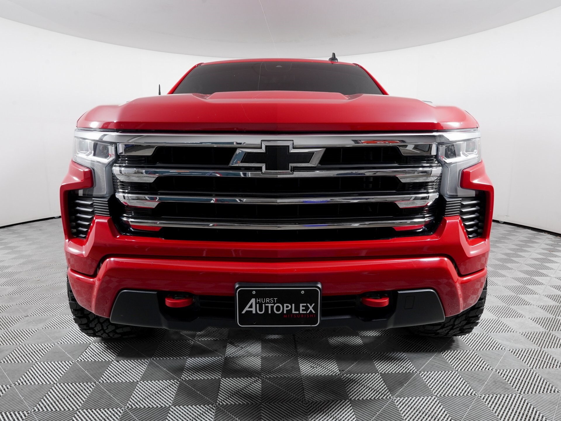 2023 Chevrolet Silverado 1500 Custom photo 2