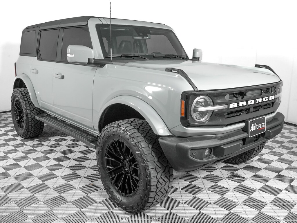 Used 2024 Ford Bronco Outer Banks SUV