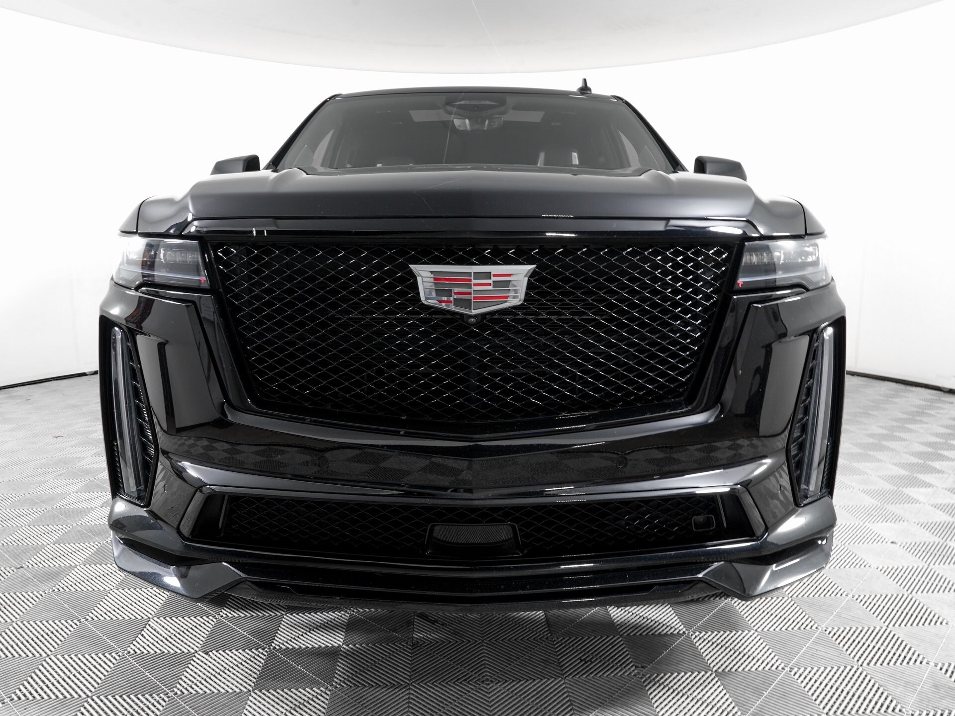 2023 Cadillac Escalade V-Series photo 2