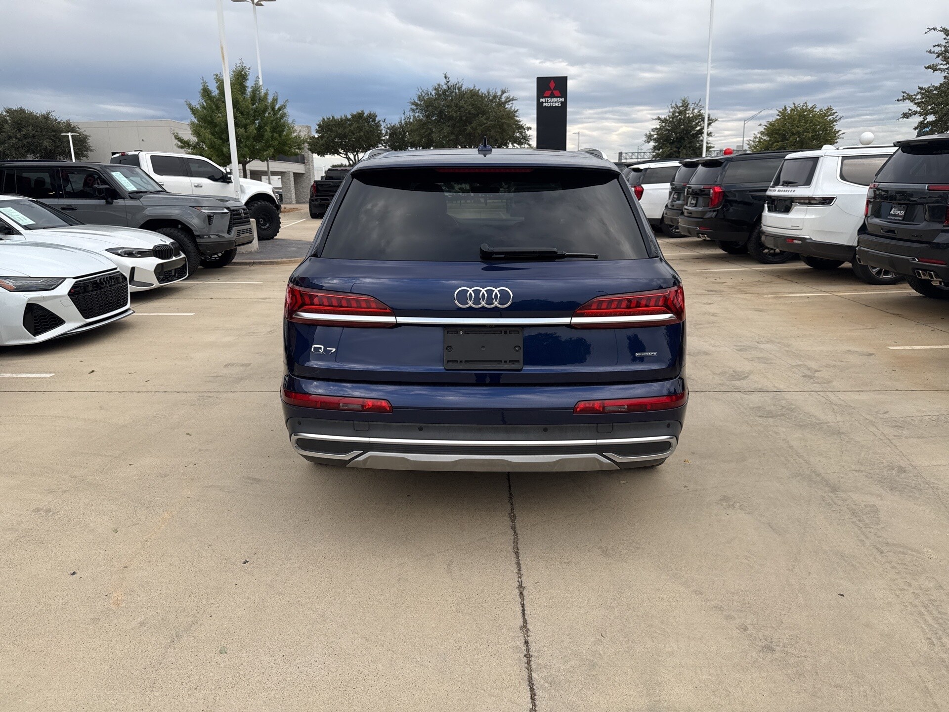 2021 Audi Q7 45 Premium Plus photo 4