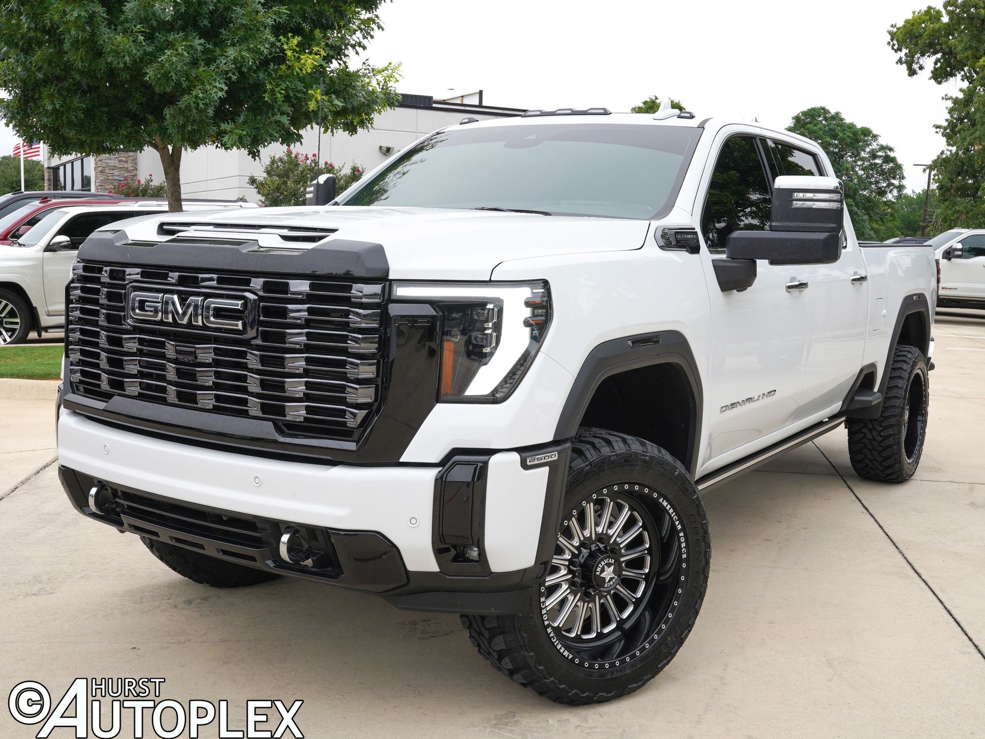 2025 GMC Sierra 4WD Crew Cab Long Box Denali Ultimate's photo