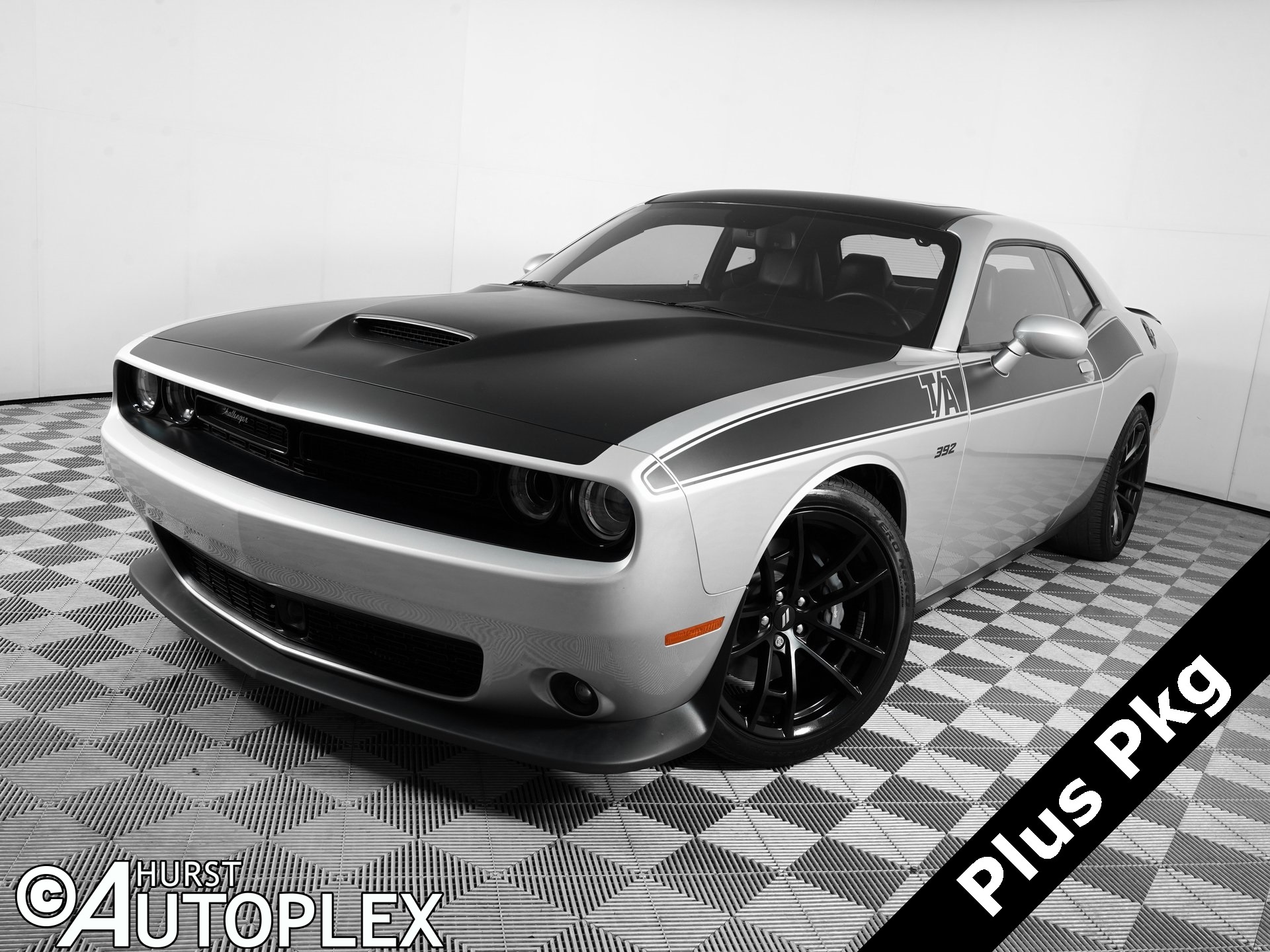 2023 Dodge Challenger R/T's photo
