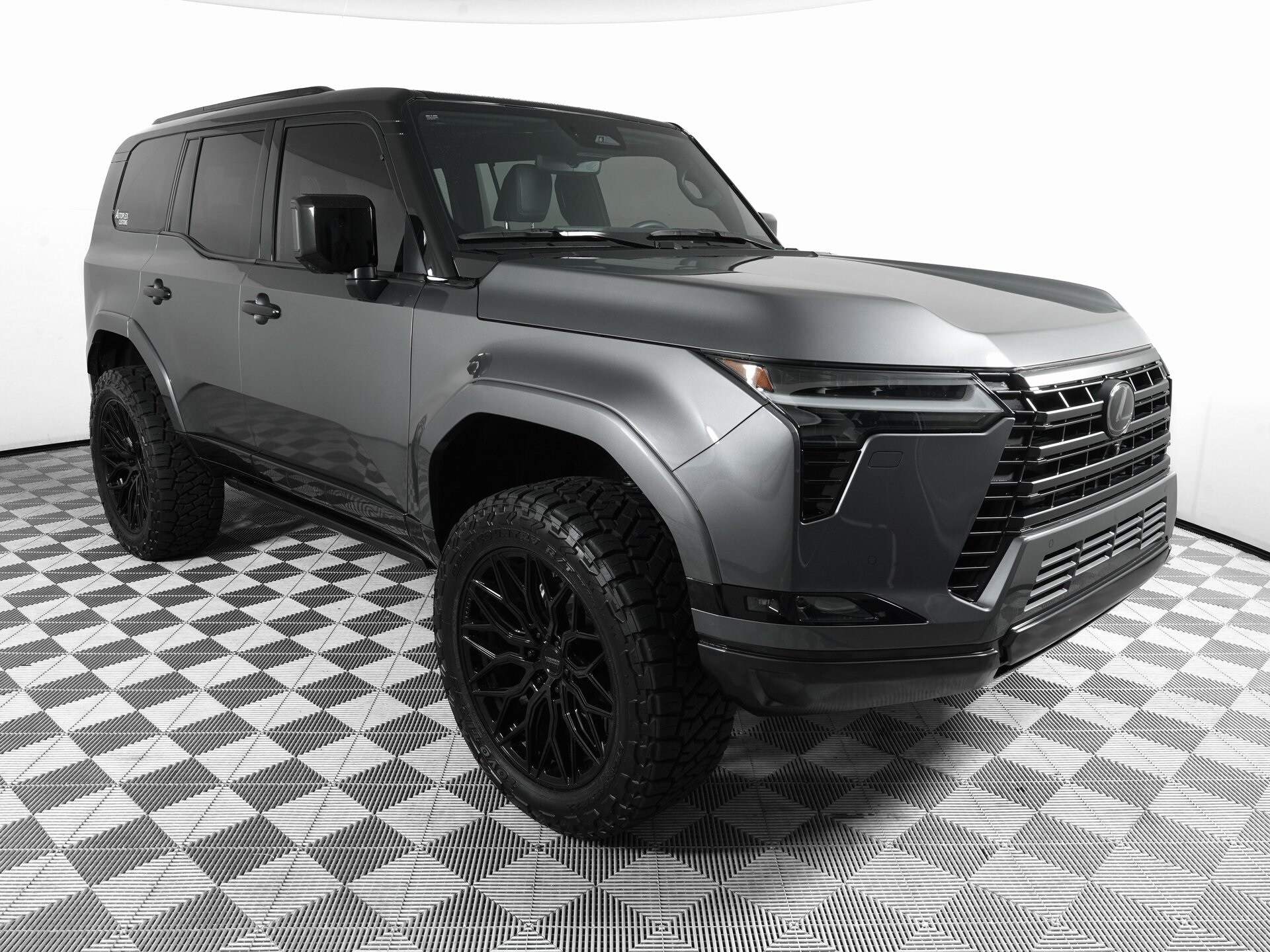 2024 Lexus GX 550 Luxury photo 3