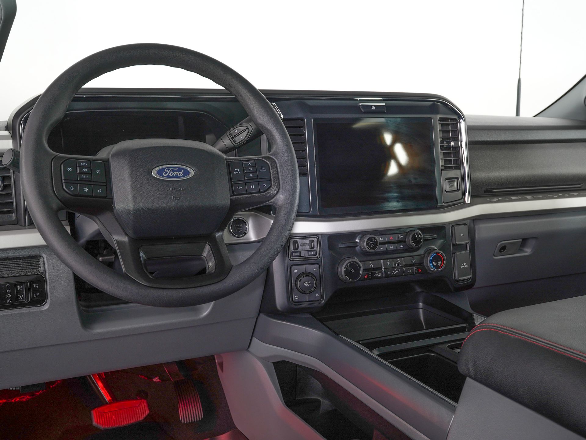 2025 Ford F-250 Super Duty XLT - Photo 16