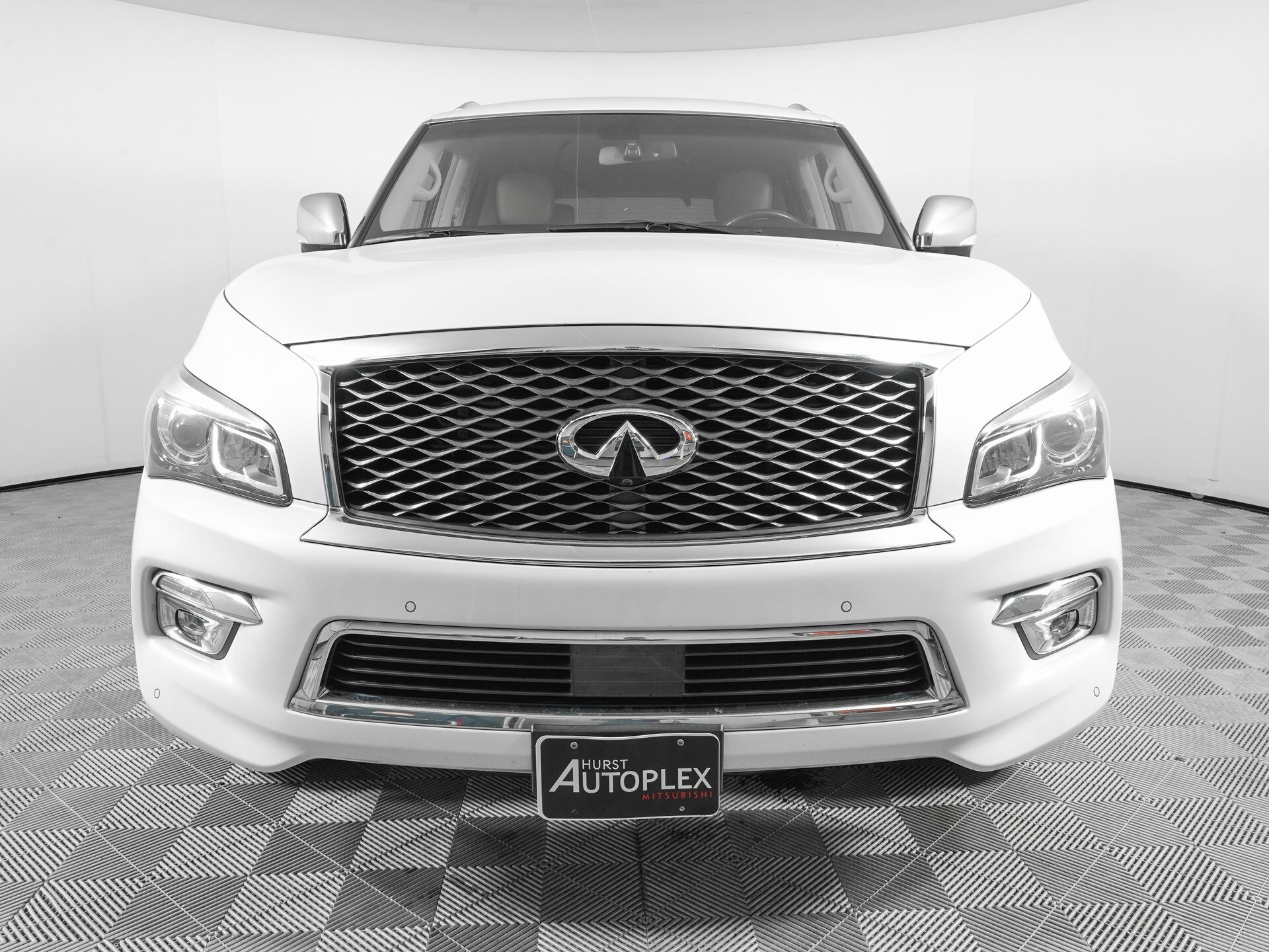 2016 Infiniti QX80 Base photo 2