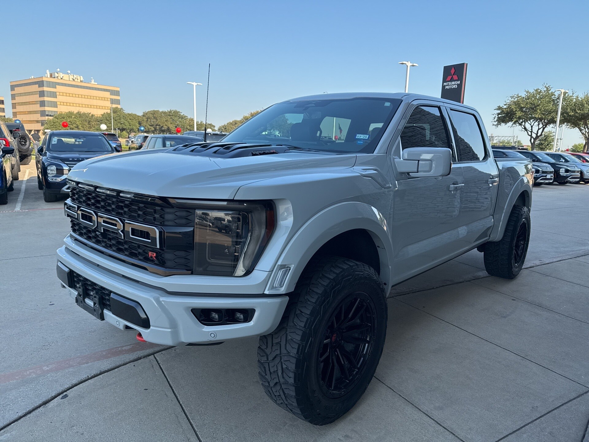 2023 Ford F-150 Raptor photo 2