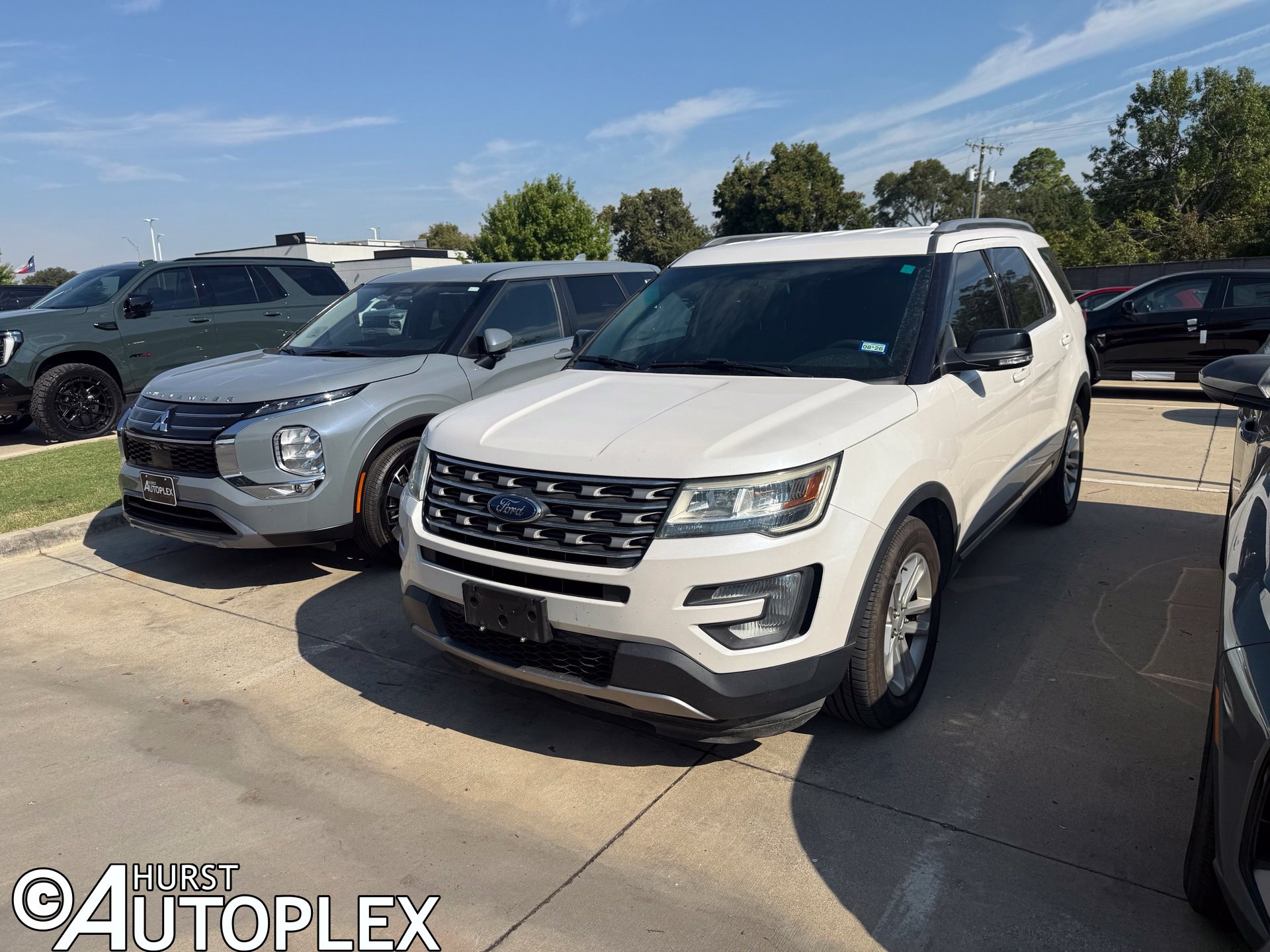 2017 Ford Explorer XLT FWD photo