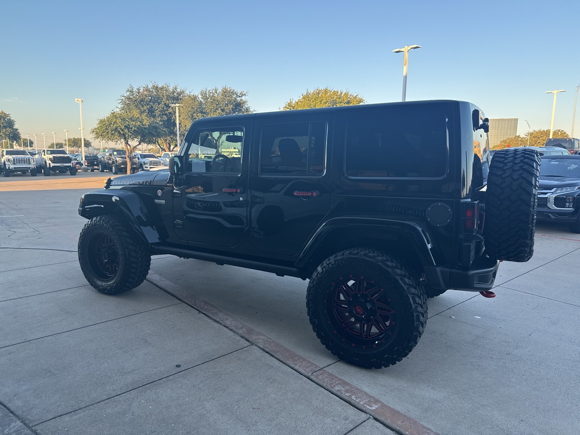 2017 Jeep Wrangler Unlimited Rubicon Recon photo 2