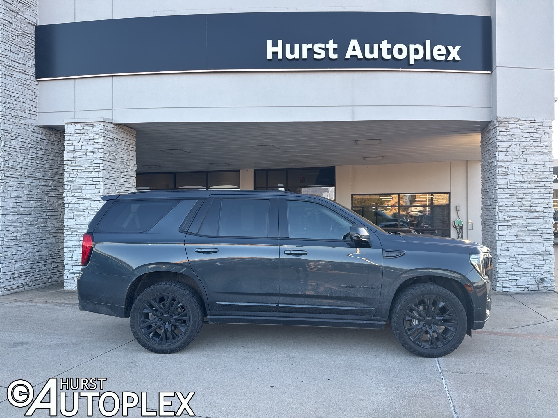 2021 GMC Yukon Denali's photo