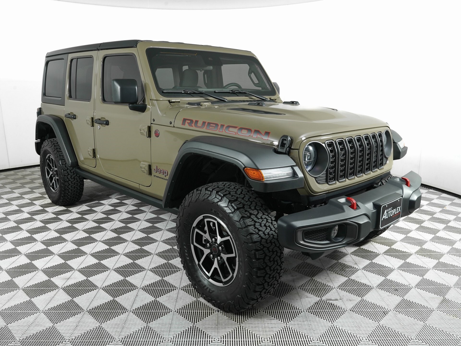 2025 Jeep Wrangler Rubicon photo 3