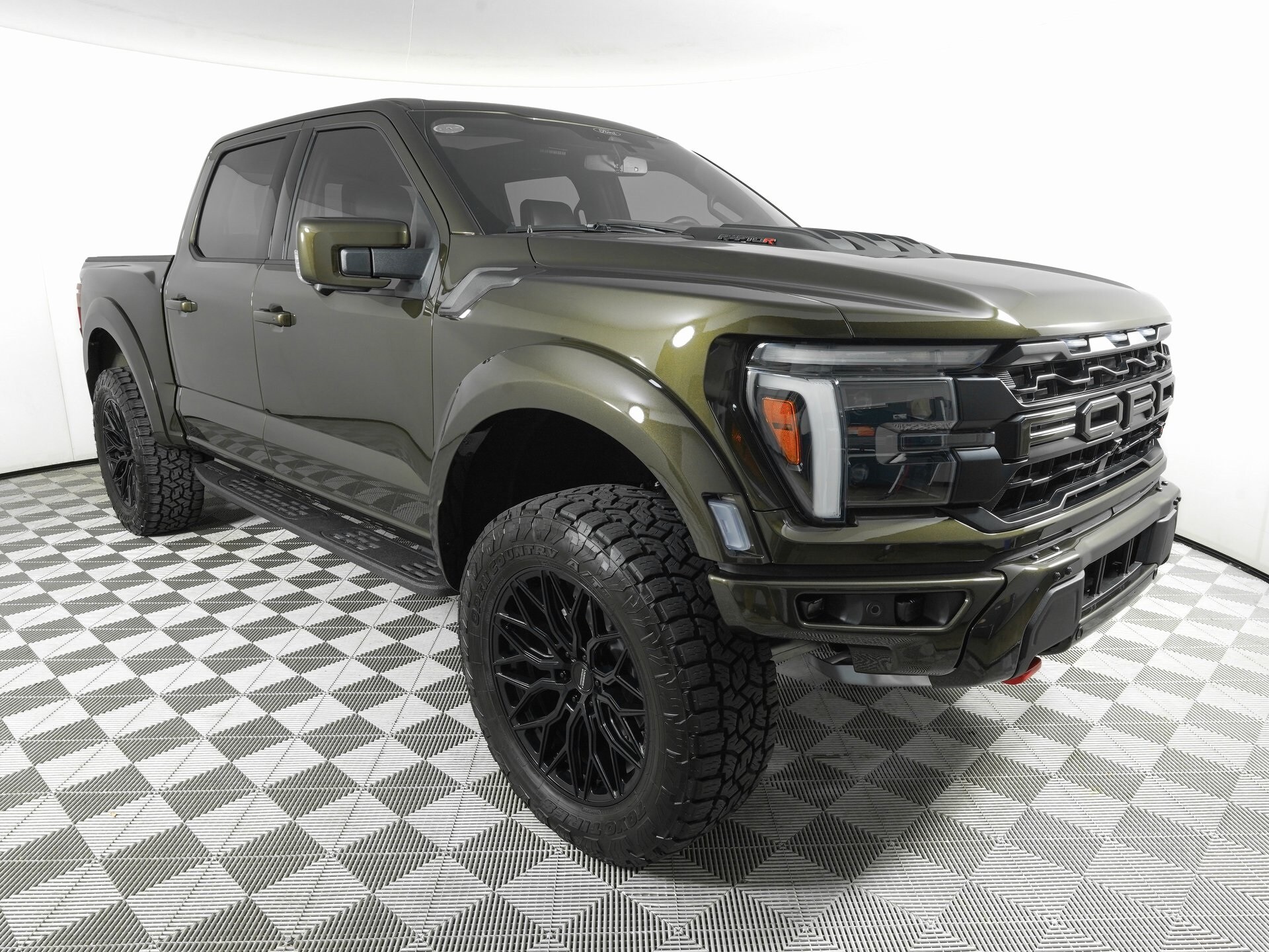 2025 Ford F-150 Raptor photo 3