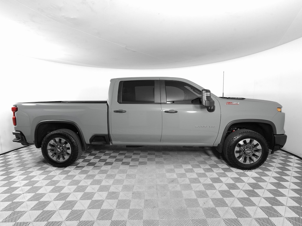 Used 2024 Chevrolet Silverado 2500 HD Custom Truck