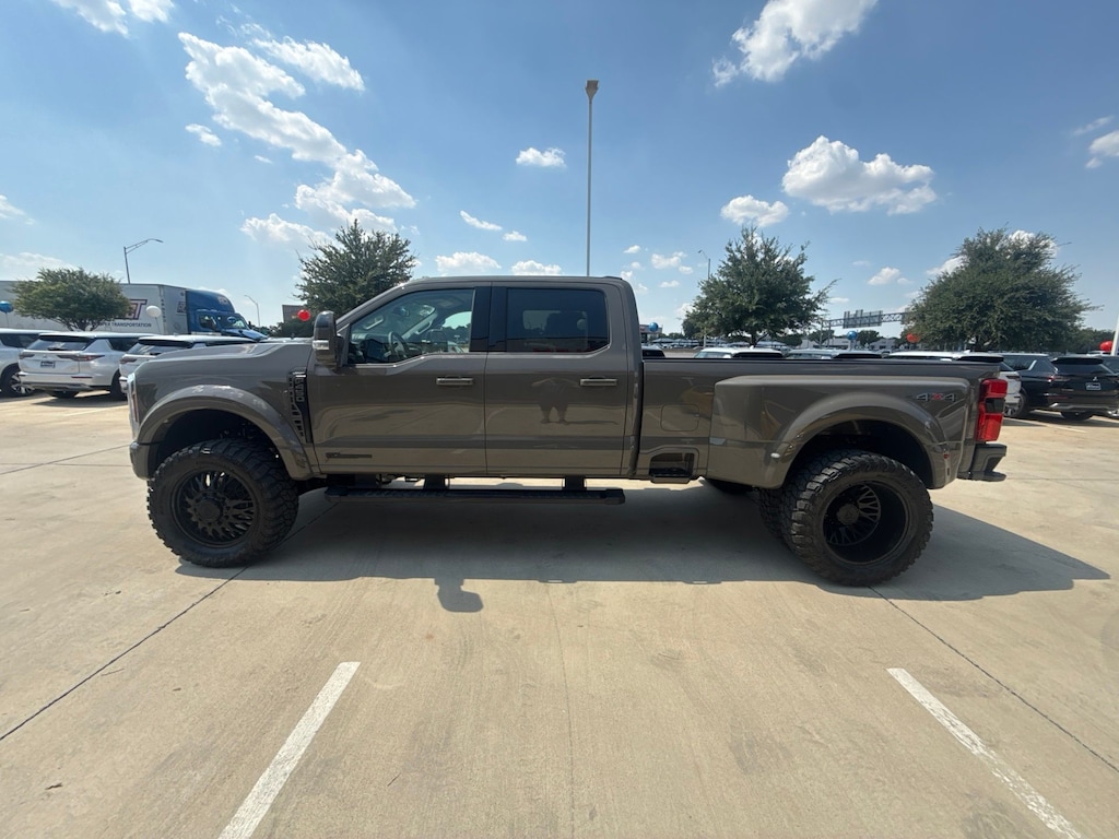 Used 2026 Ford F-450 Lariat Truck