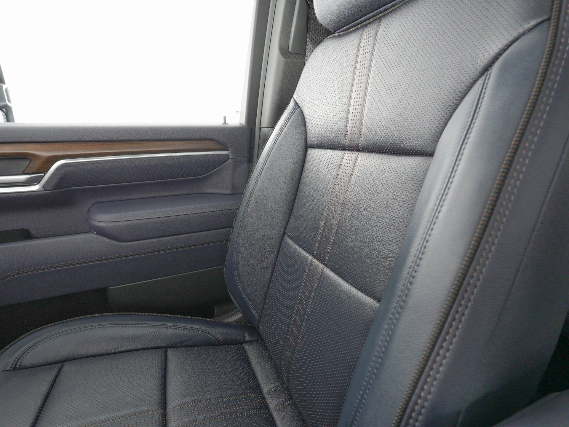 2026 Chevrolet Silverado 3500HD High Country - Photo 28