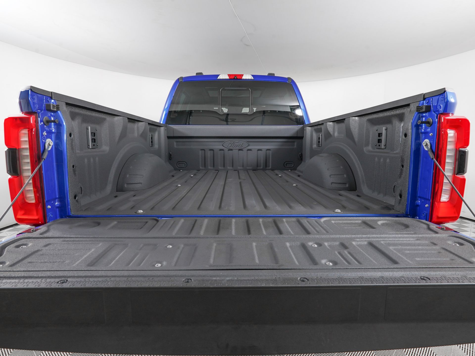 2025 Ford F-250 Super Duty XLT - Photo 7