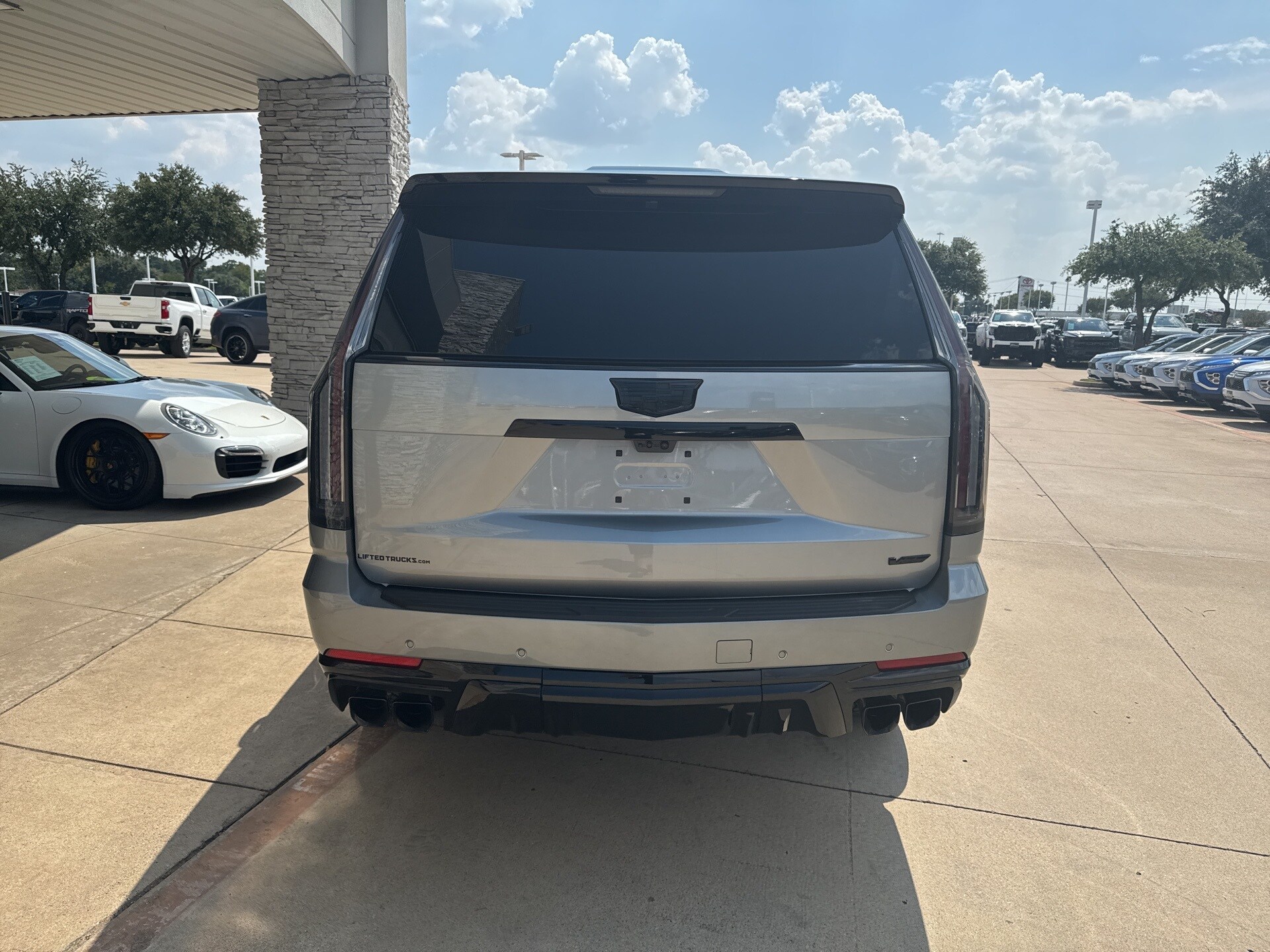2025 Cadillac Escalade V-Series photo 2