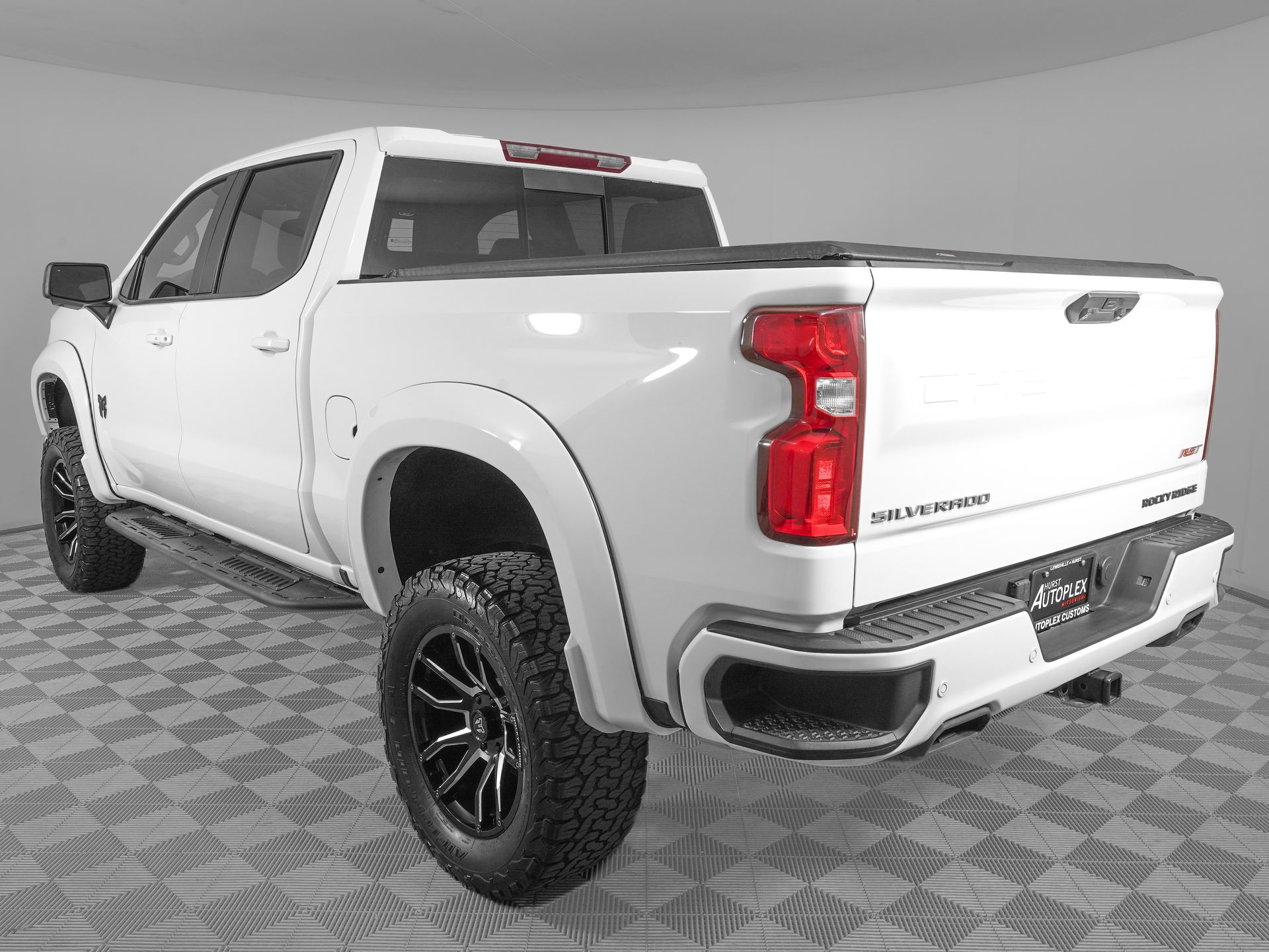 2023 Chevrolet Silverado 1500 RST - Photo 9