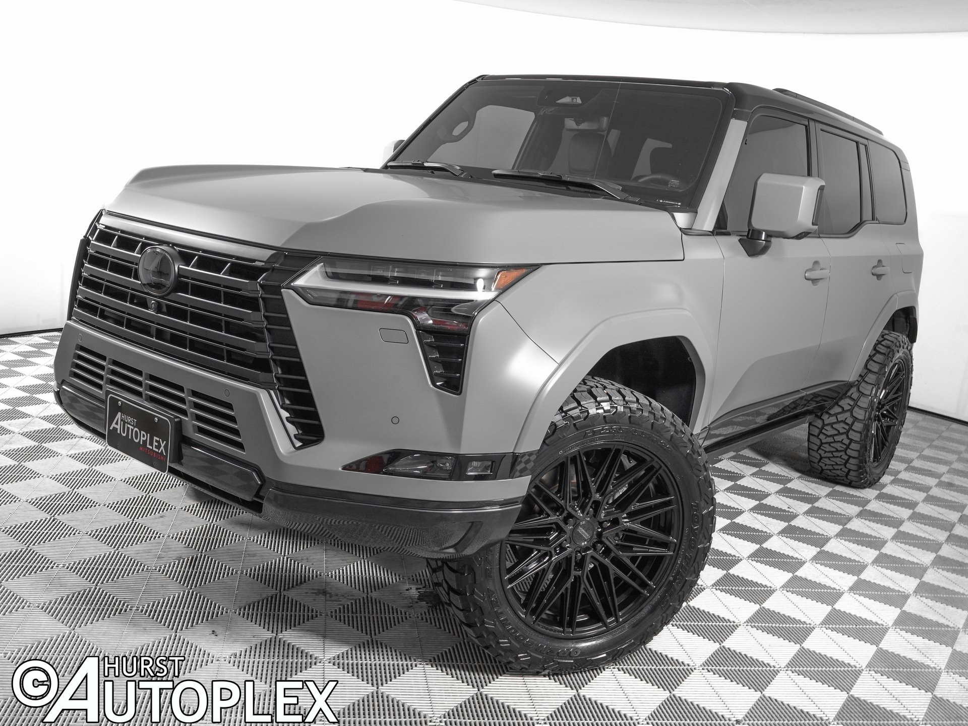 2025 Lexus GX Luxury's photo