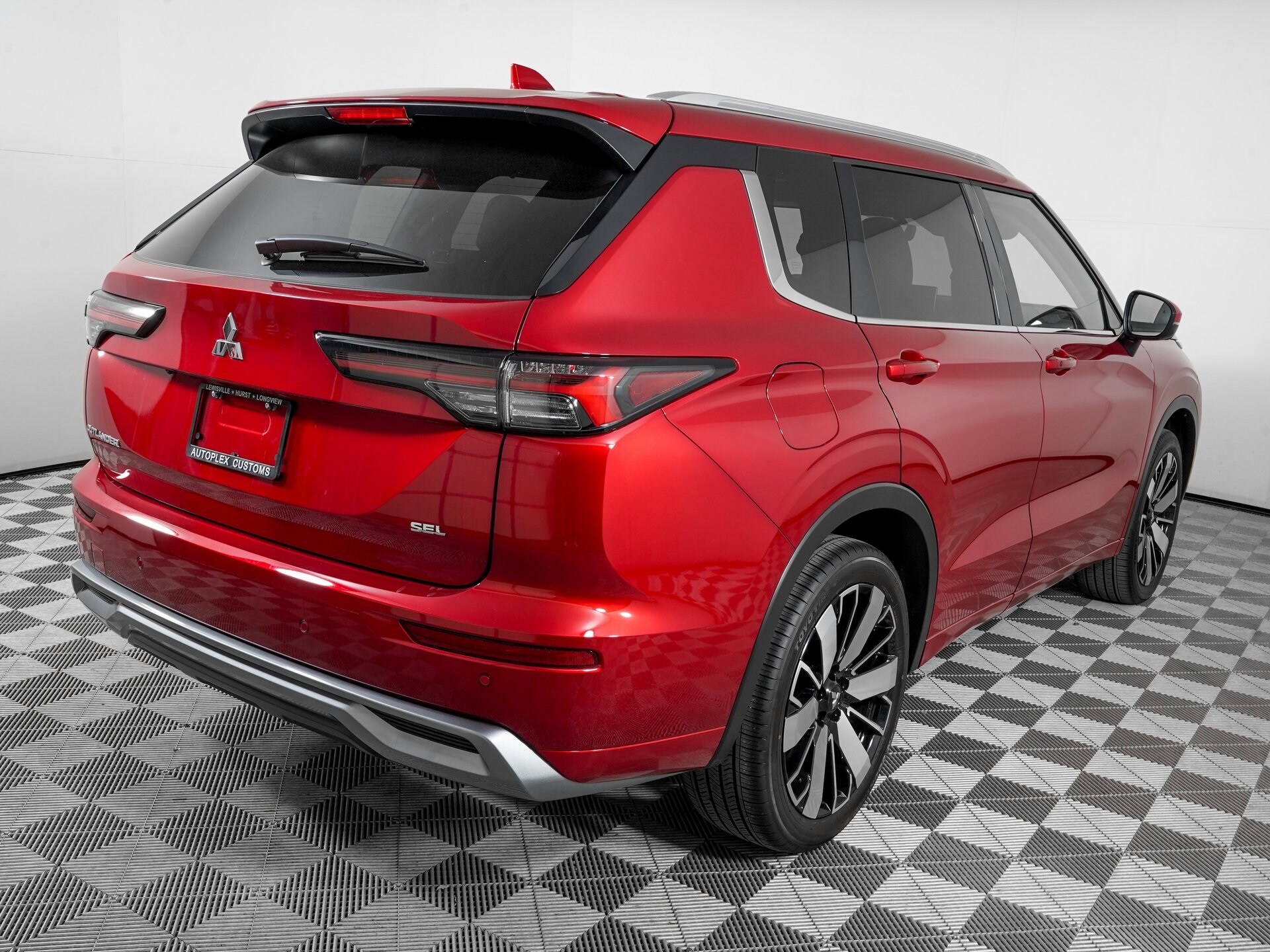 2025 Mitsubishi Outlander SEL photo 2
