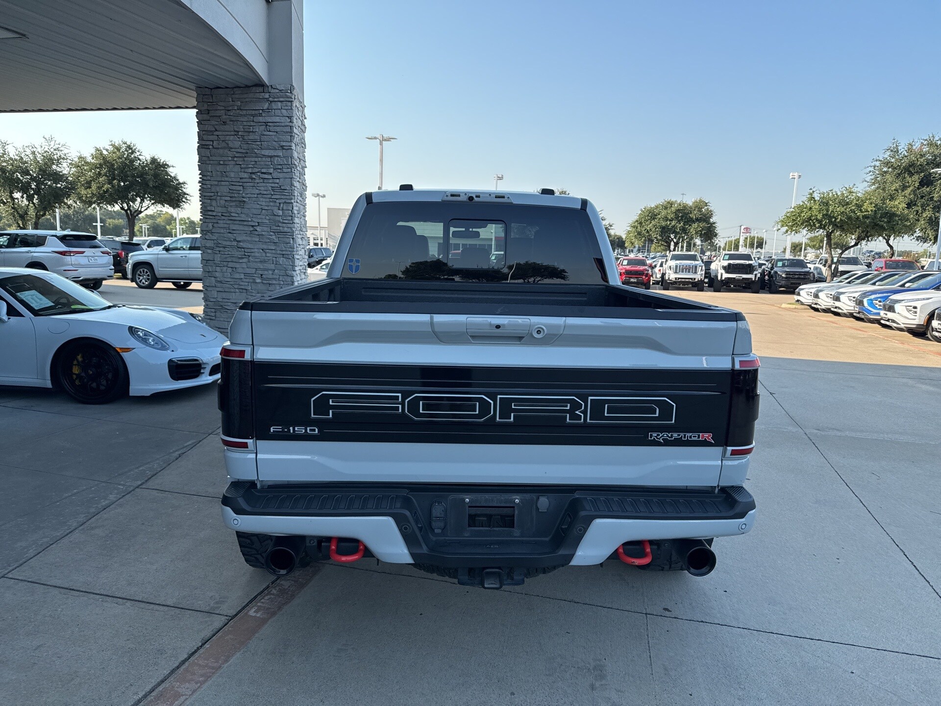 2023 Ford F-150 Raptor photo 4