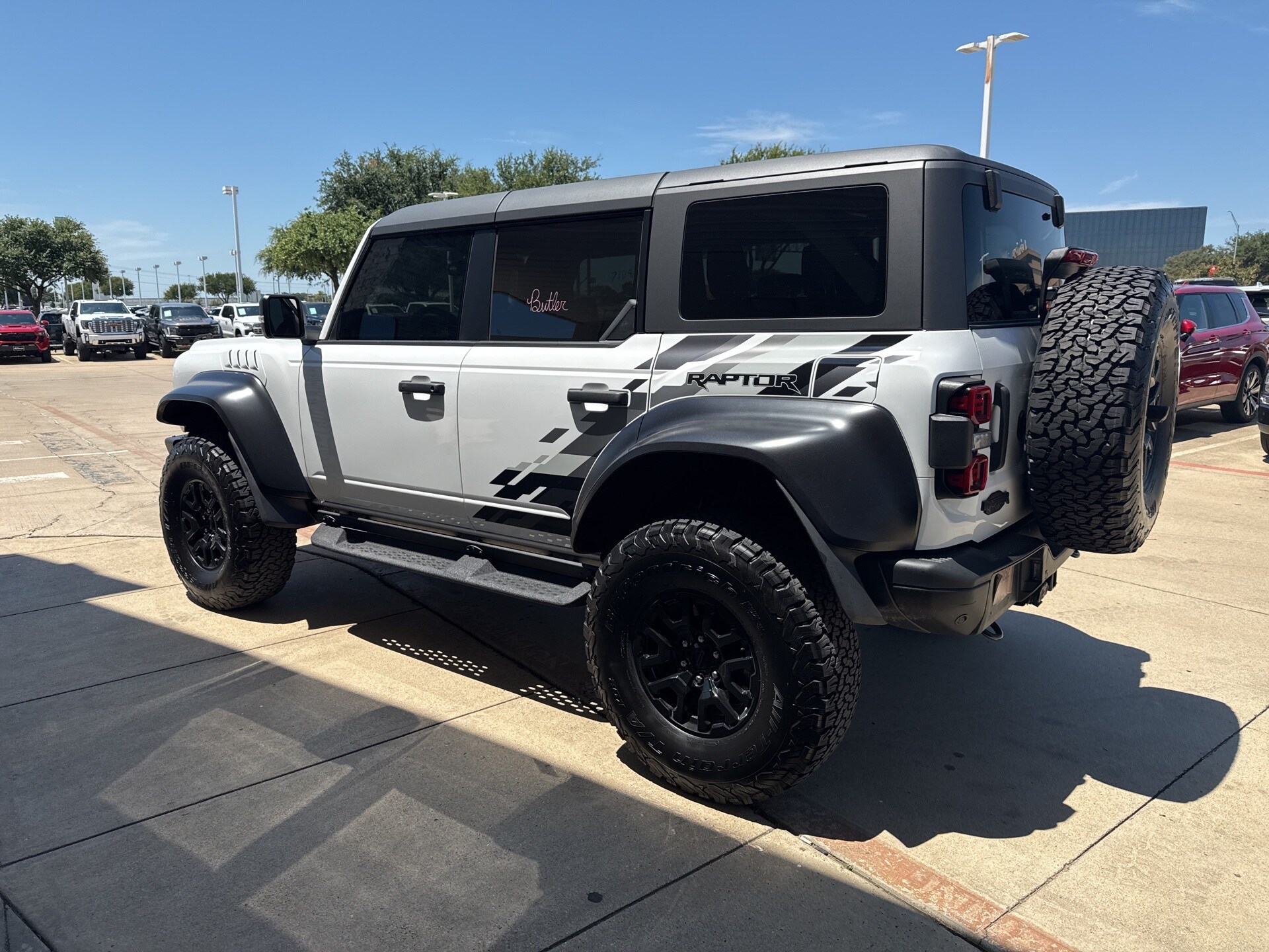 2023 Ford Bronco Raptor photo 3