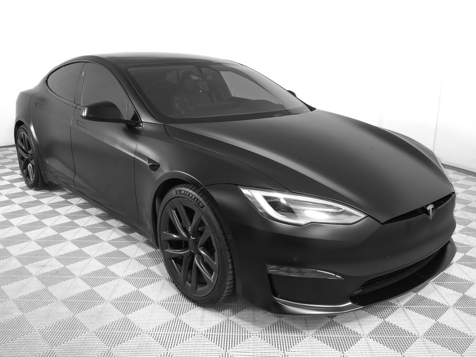 Used 2022 Tesla Model S Plaid with VIN 5YJSA1E64NF459548 for sale in Hurst, TX