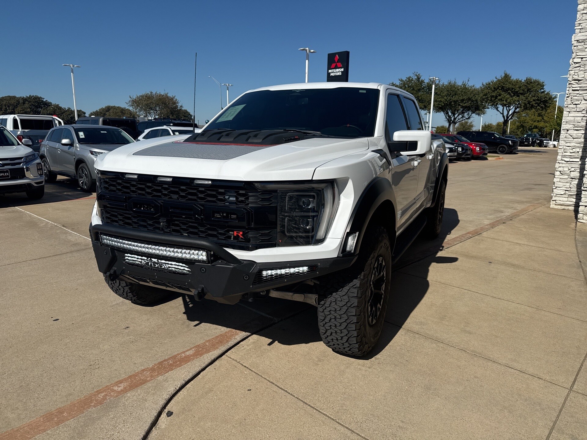 2023 Ford F-150 Raptor photo 2