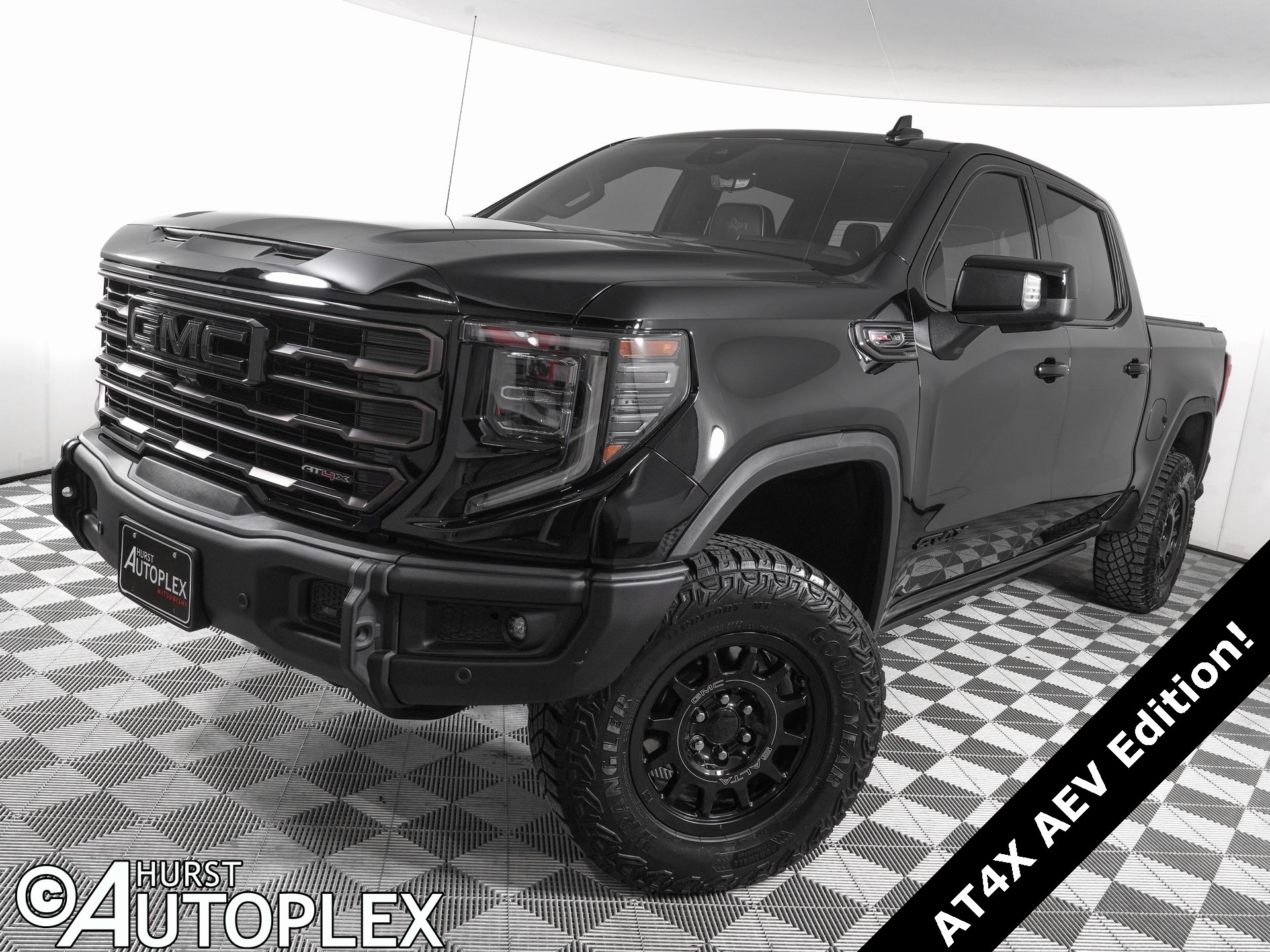 2025 GMC Sierra Base's photo