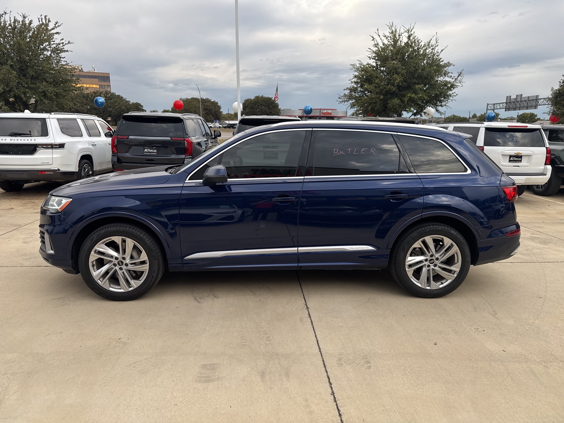 2021 Audi Q7 45 Premium Plus photo 3