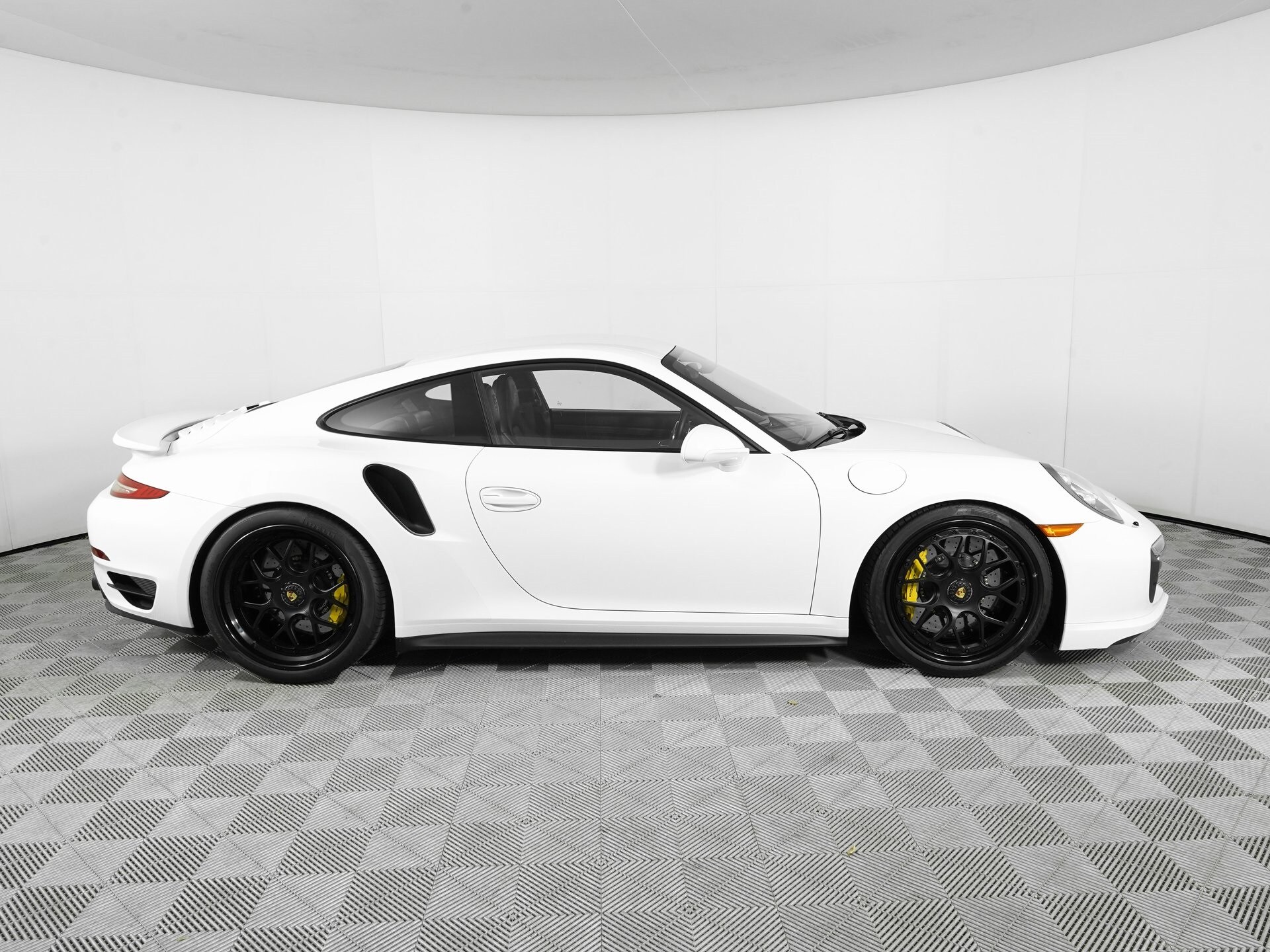 2014 Porsche 911 Turbo S photo 4