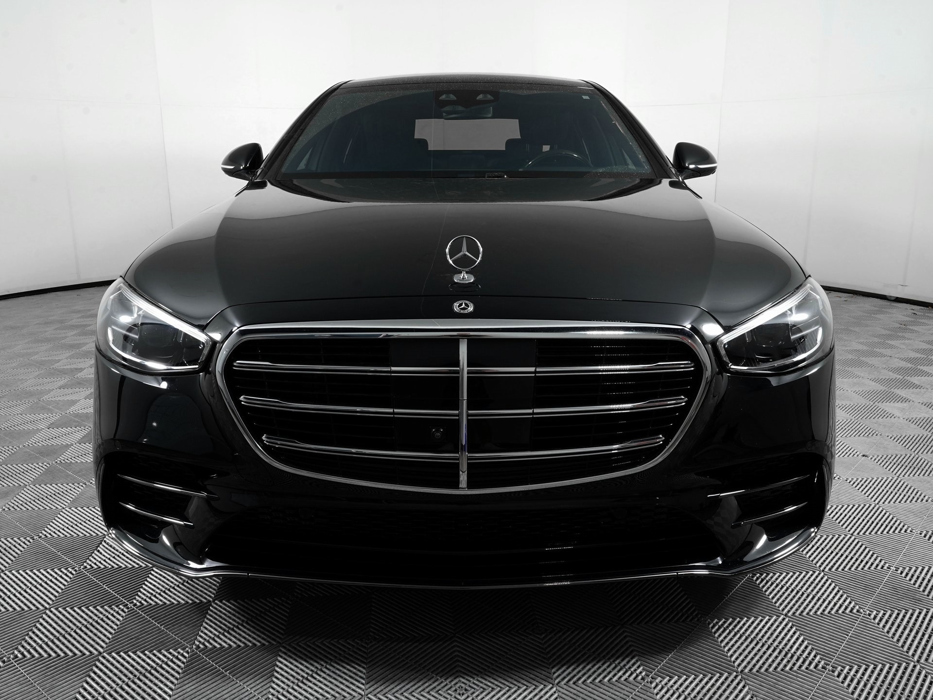 Used 2023 Mercedes-Benz S-Class S 580 with VIN W1K6G7GB5PA222095 for sale in Hurst, TX