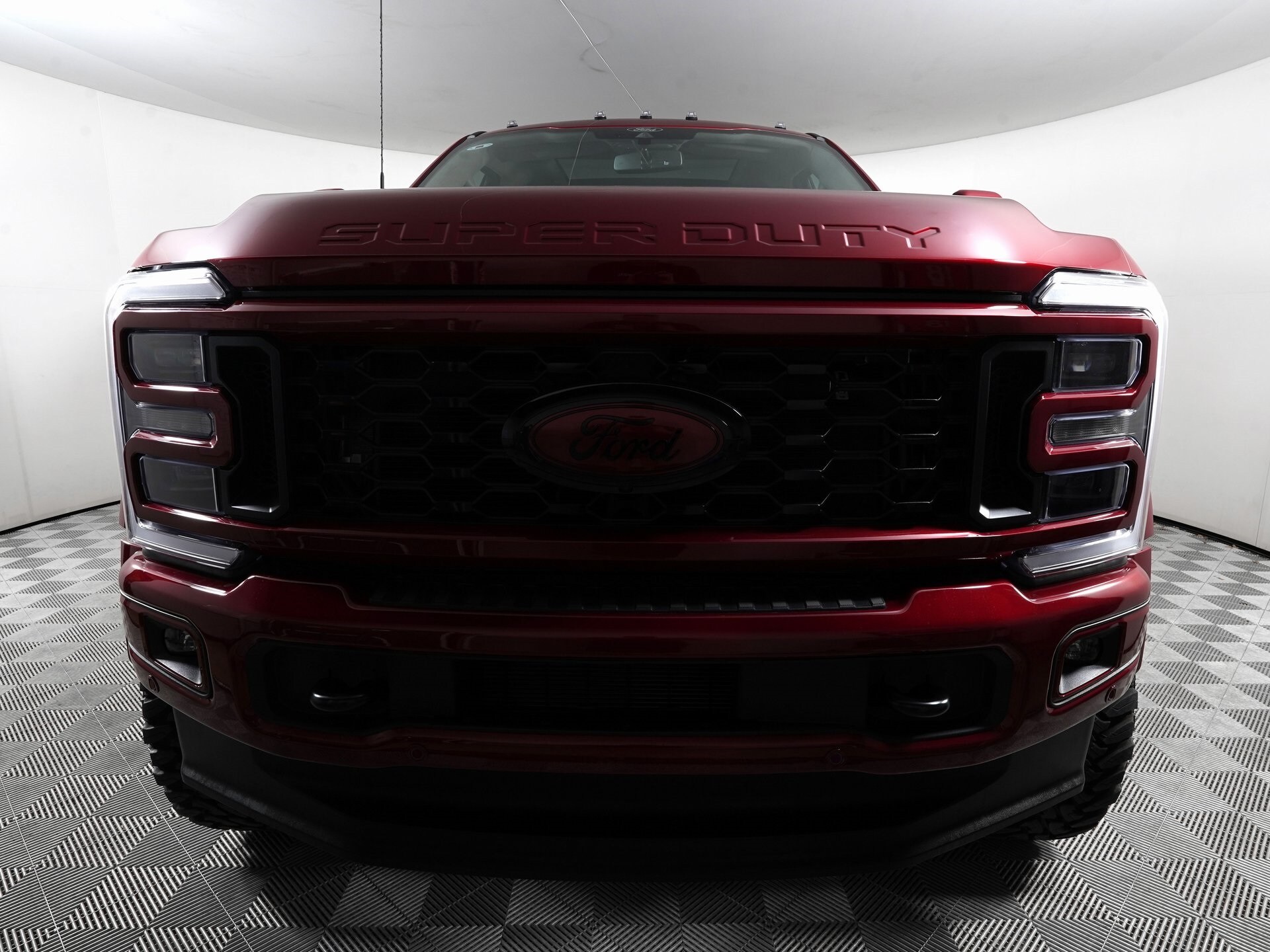 2025 Ford F-450 Platinum photo 2